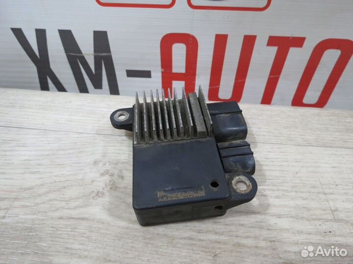 Блок управления вентилятором Toyota Corolla 150