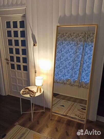 Зеркало напольное в деревянной раме