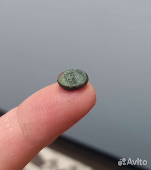 Монета Боспорского царства Крыло Триножник