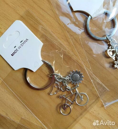 Брелок металлический