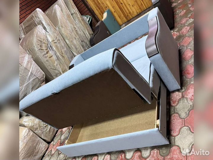 Диван Madeira Cream