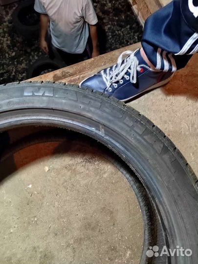 Marshal Matrac X3 KL17 215/45 R17