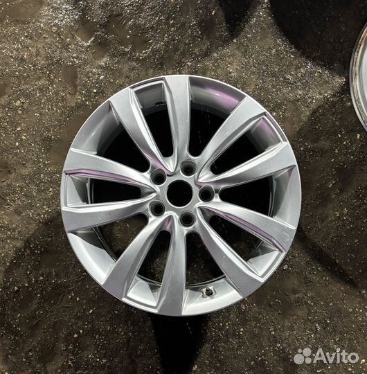 Литые диски R18 5x114.3 д1374