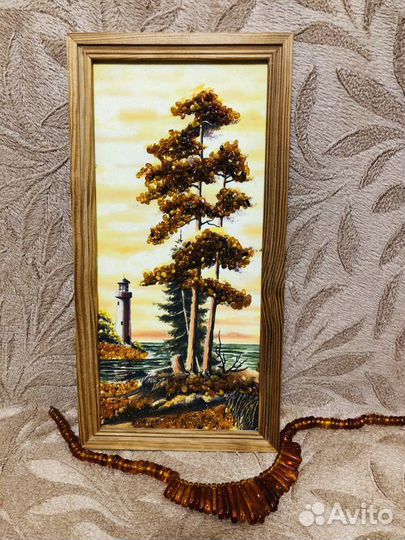 Картины из янтаря