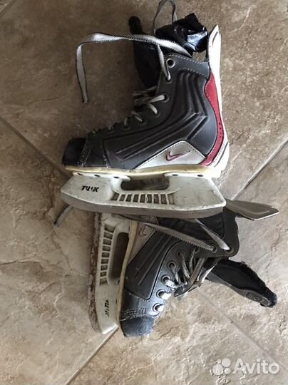 Коньки хоккейные