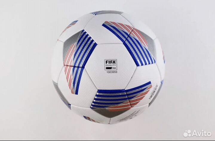 Футбольный мяч adidas tiro competition