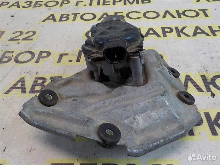 Моторчик стеклоочистителя передний Mitsubishi Lan