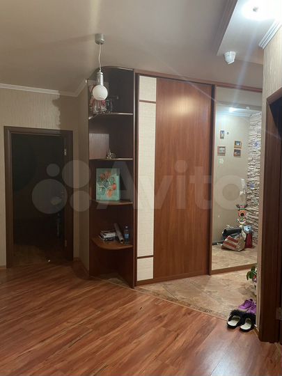 2-к. квартира, 82 м², 9/12 эт.