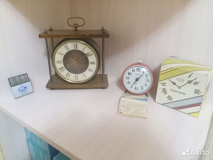 Часы настольные СССР будильник советские