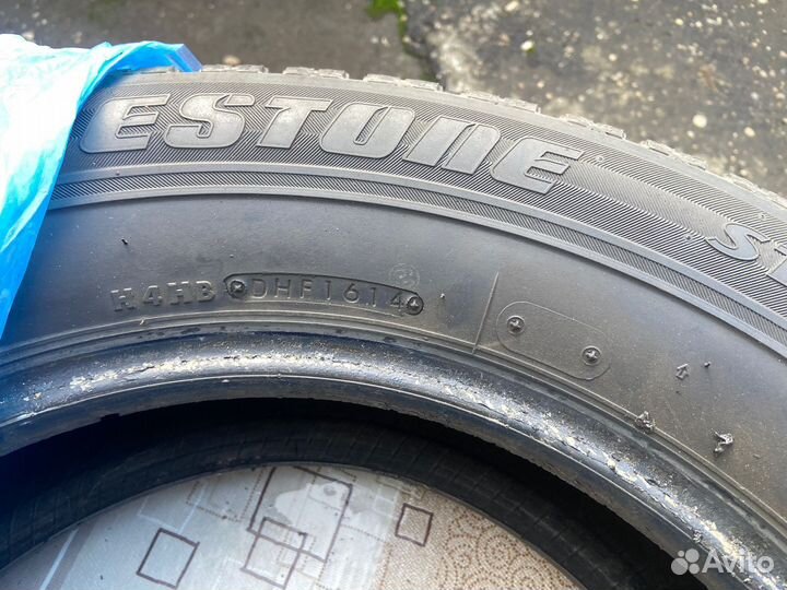 Bridgestone Blizzak Ice 215/65 R16
