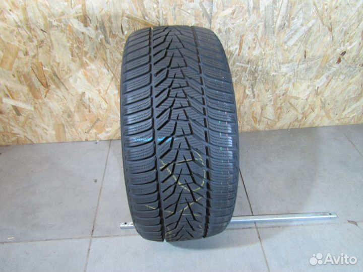 Hankook Winter I'Cept Evo 3 W330 255/40 R18