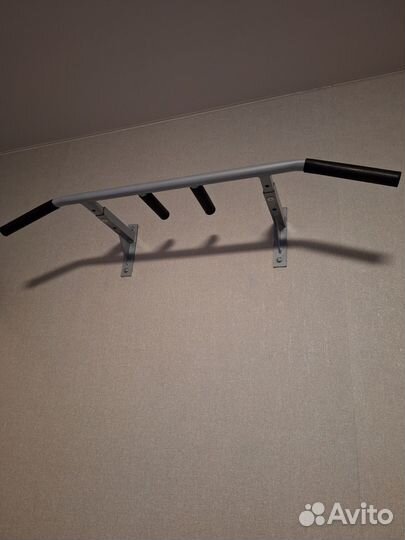 Турник настенный бу