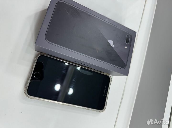 iPhone 8 Plus, 64 ГБ