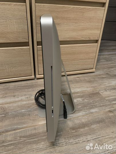 Apple iMac 21.5 2010