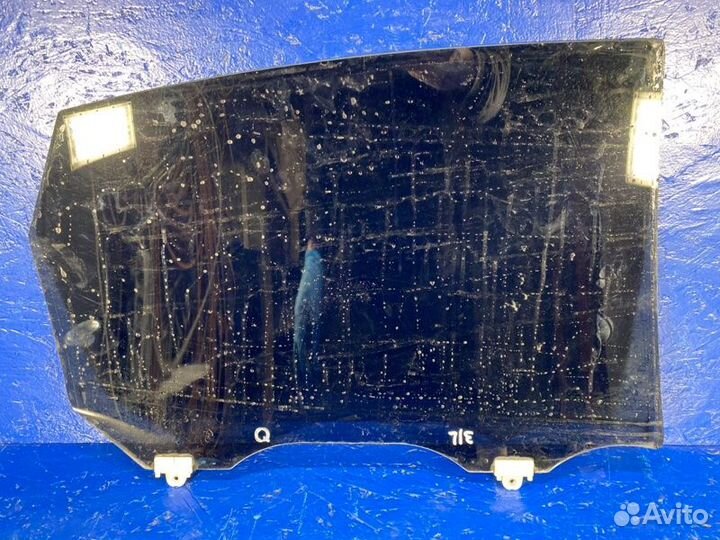 Стекло двери заднее левое Nissan Fuga Y51 2.5