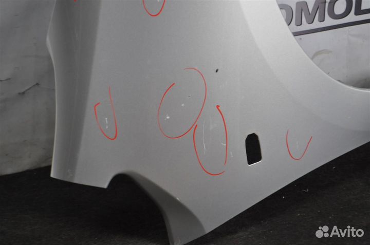 Крыло переднее правое toyota prius NHW20