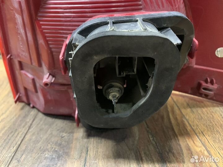 Volkswagen Touareg NF Фонарь задний наружный Левый