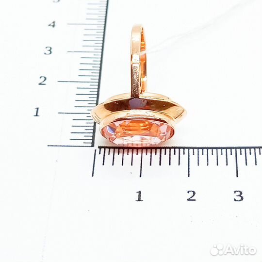 Золотое кольцо с камнем 18р