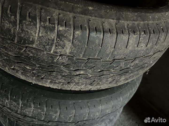 Bridgestone Dueler H/T 687 225/65 R17