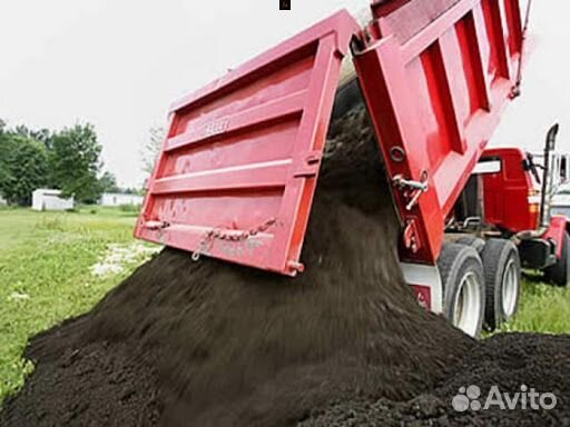 Плодородная земля полевая колхозная