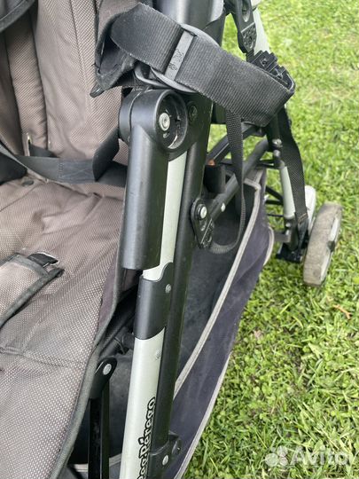 Продам прогулочную коляску