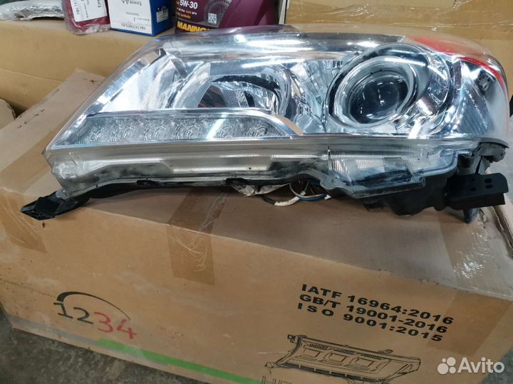 Фара левая Toyota Land cruiser 200 рестайлинг