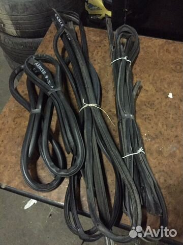 Уплотнитель двери Мицубиси ланцер 9