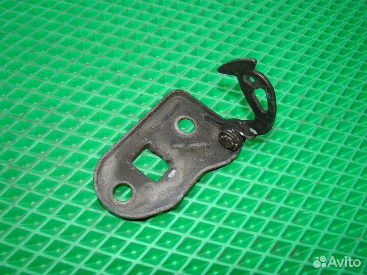 Замок капота Mercedes w123 мерседес 123