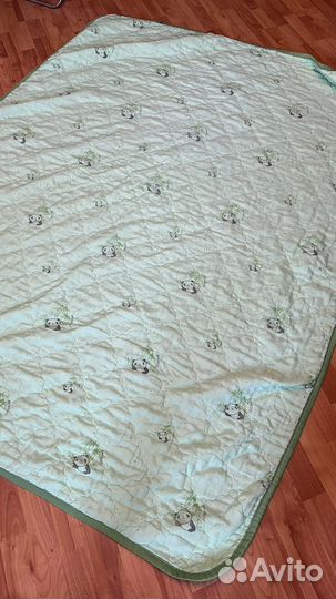 Пледы и покрывало