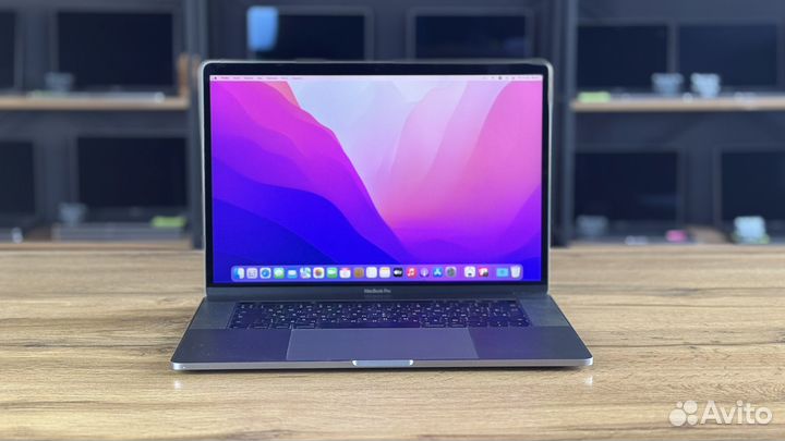 Macbook pro 15 2017 новый (113 циклов)