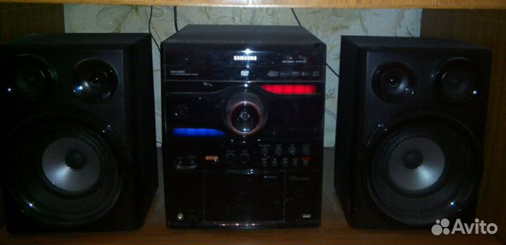 Музыкальный центр