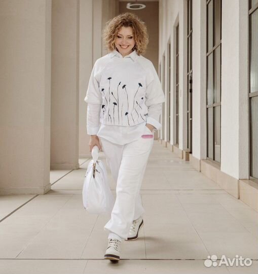 Костюм спортивный модный от Regina Pachkova