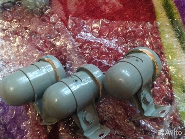 Конденсаторы К15у-3 6кв 680пф 15квар. Новые с хран