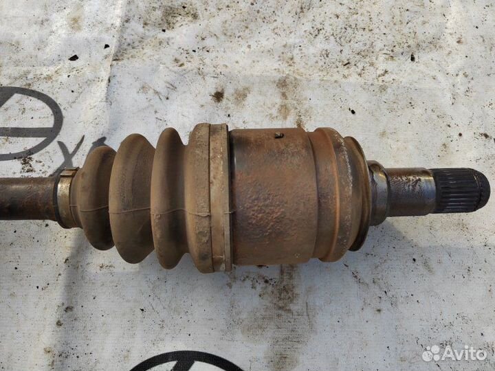 Привод, полуось передний левый Toyota Land Cruiser