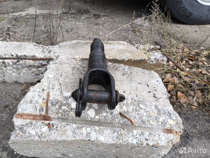 Крюк буксировочный 2018г. Daf XF106