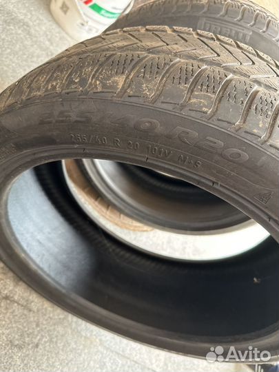 Pirelli Carrier Winter 255/40 R20 77V