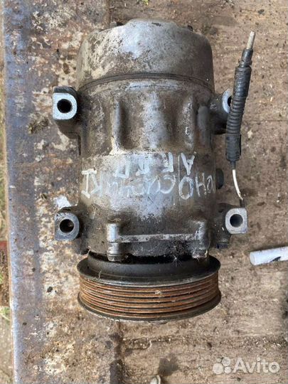 Компрессор кондиционера Renault Scenic 1