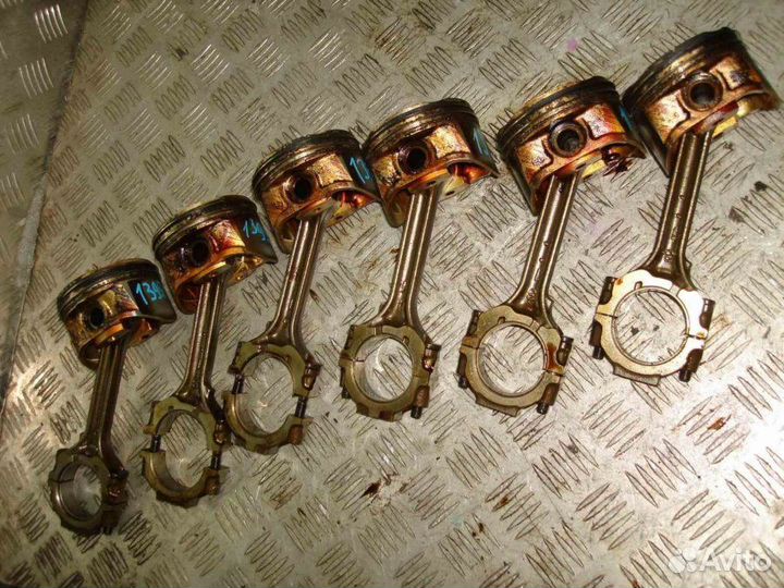 Поршень с Nissan Elgrand E51 2002-2010