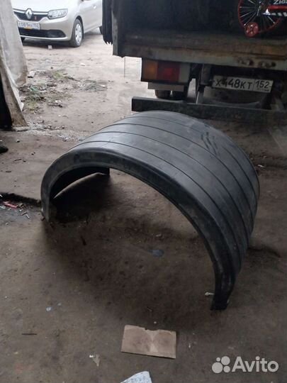 Грузовой подкрылок