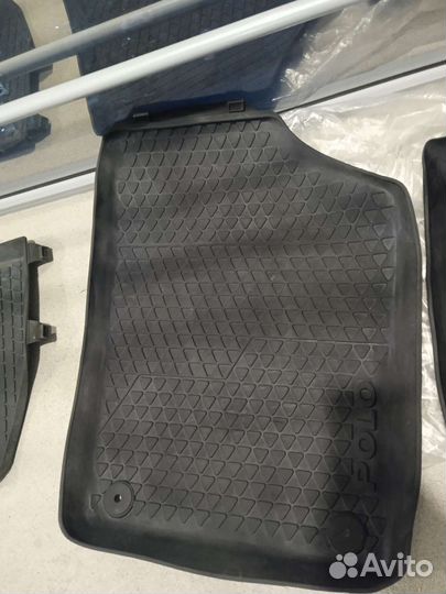 Автомобильные коврики резиновые на VW Polo