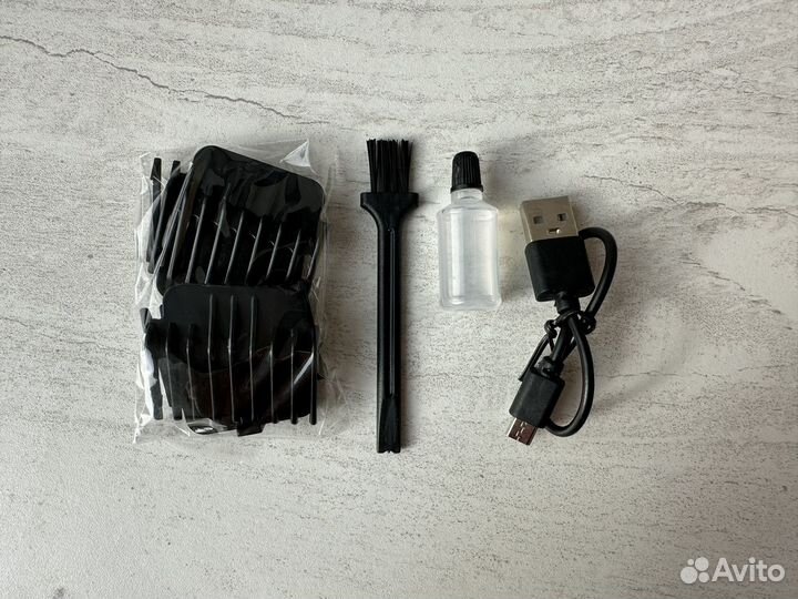 Триммер для бороды новый