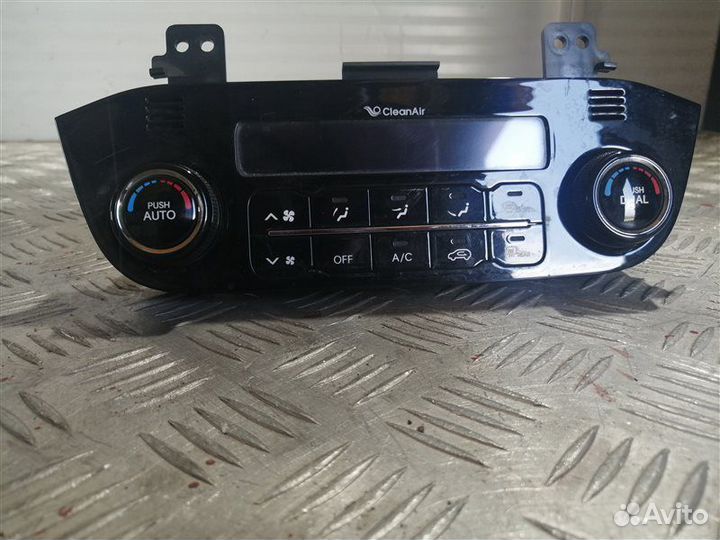 Блок управления печкой Kia Sportage SL G4KD 2010