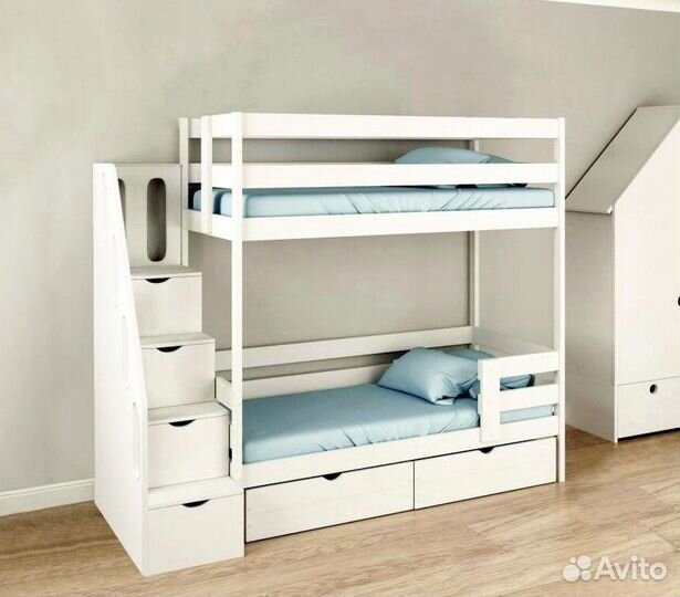 Двухъярусная кровать