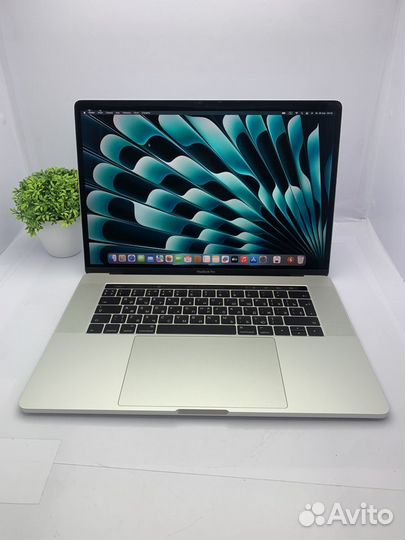 MacBook Pro 15 2017 i7 16gb 500gb 6циклов