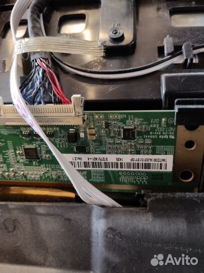 Телевизор ЖК на запчасти