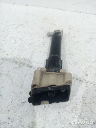 Форсунка омывателя фары правая Mazda 3 3 (BM)