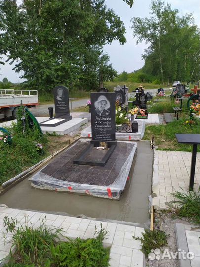 Памятники из гранита, гравировка на памятниках