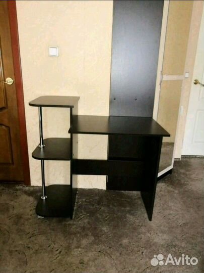 Компьютерный стол 3