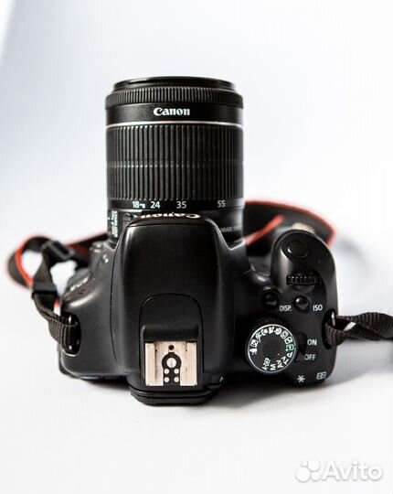 Зеркальный фотоаппарат Canon 600d