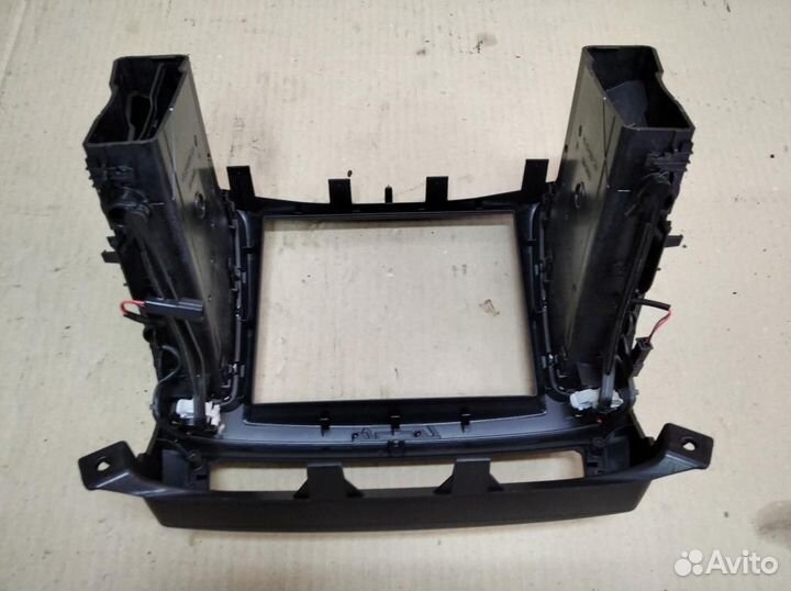 Воздуховод центральный Maserati Levante 3.0 V6 (2